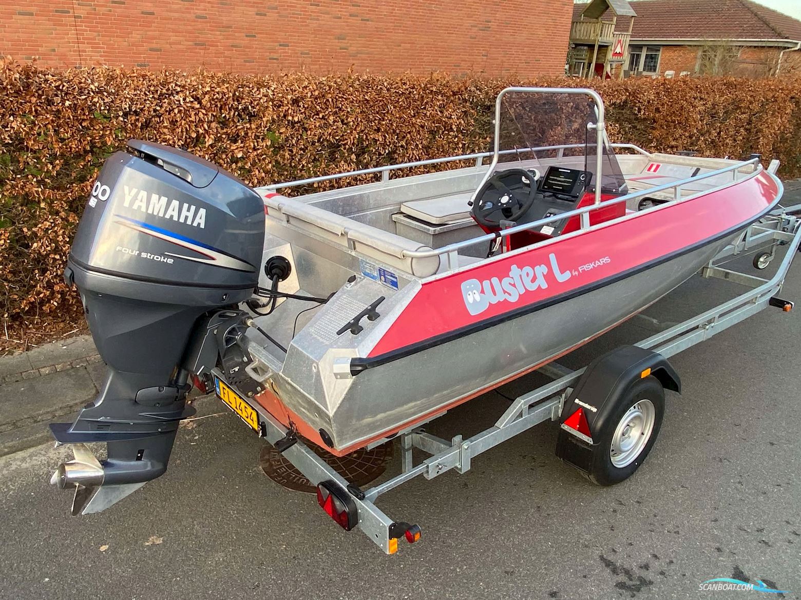 Buster L med 100 hk Yamaha