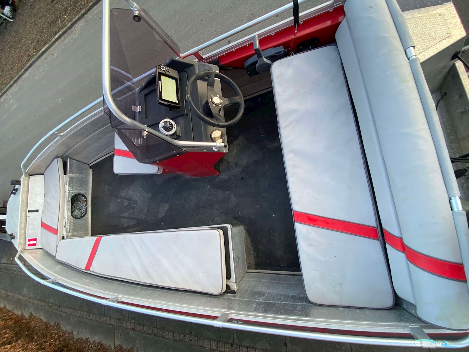 Buster L med 100 hk Yamaha