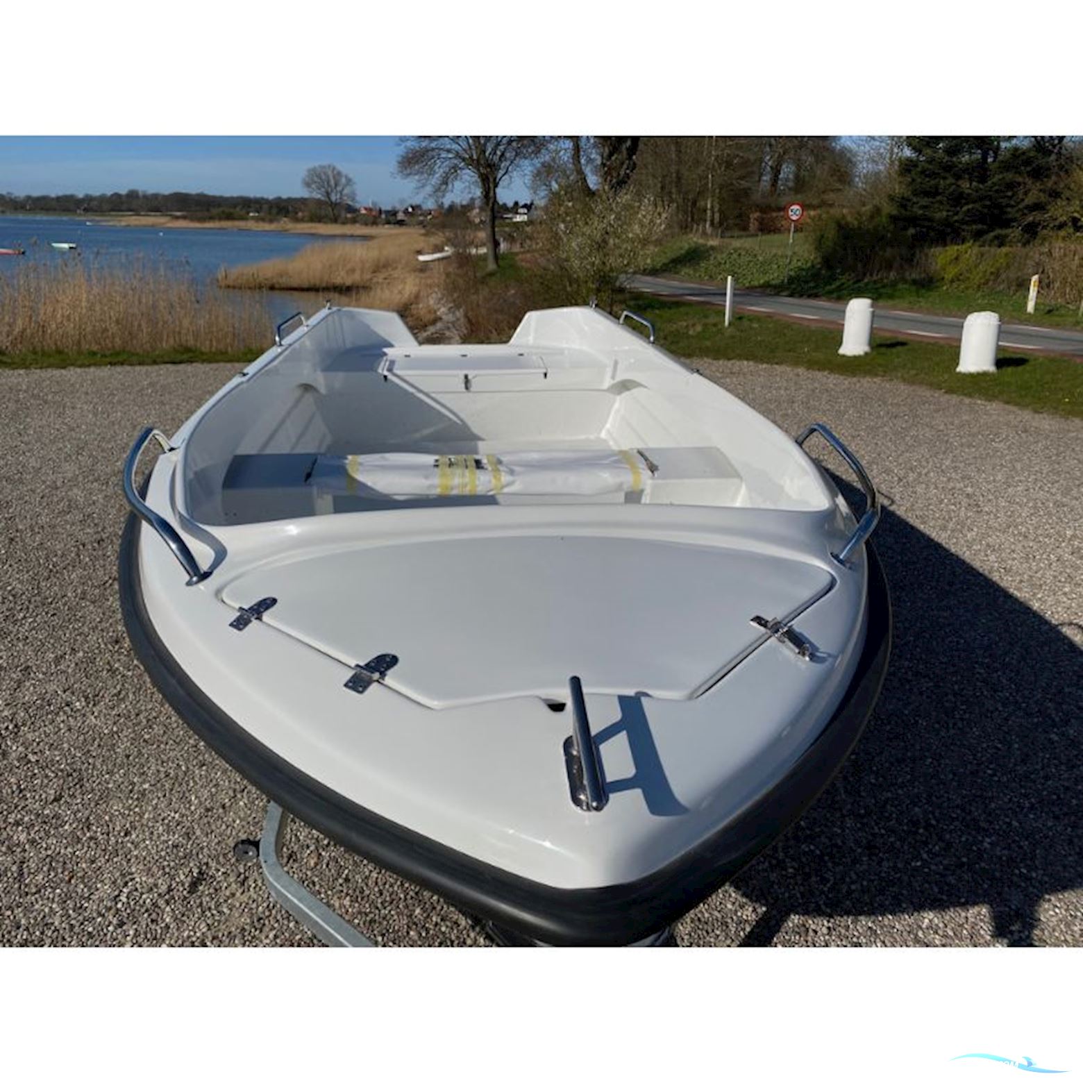 Fjordjollen 470 Fisk - Jolle med F6 CMHL påhængsmotor