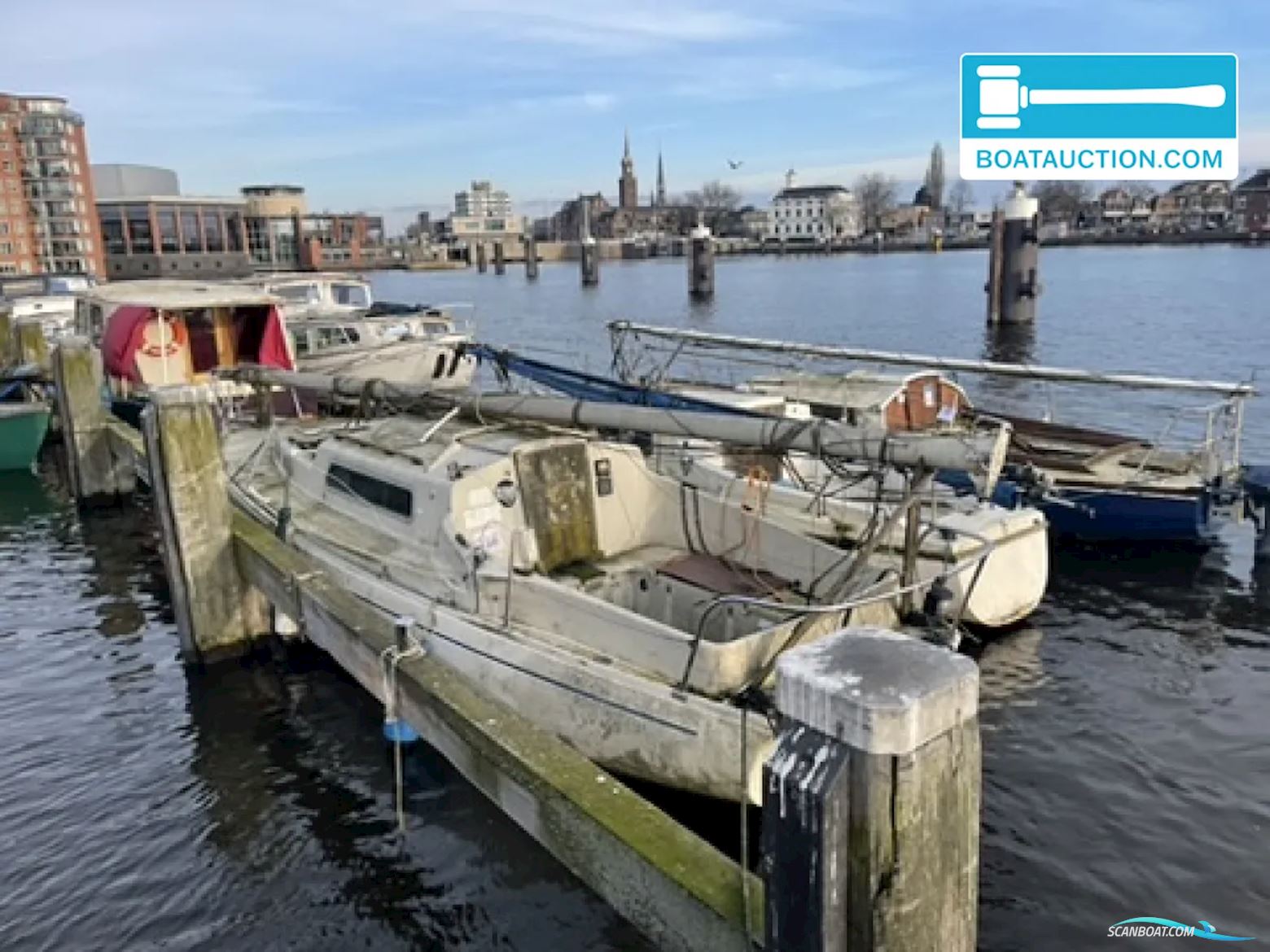 Kajuitzeilboot 700 Småbåt , med Unknow motor, Holland