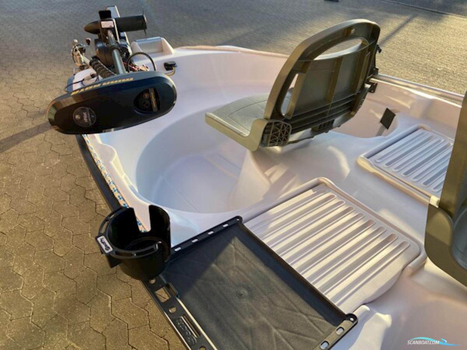 Pelican Predator 103 m/Mercury F2,5 hk 4-takt - NU NEDSAT KR. 5.000,- !