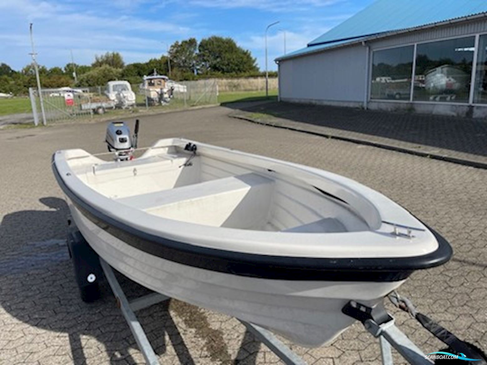 Sea Explore 405 med Honda 4 hk samt trailer