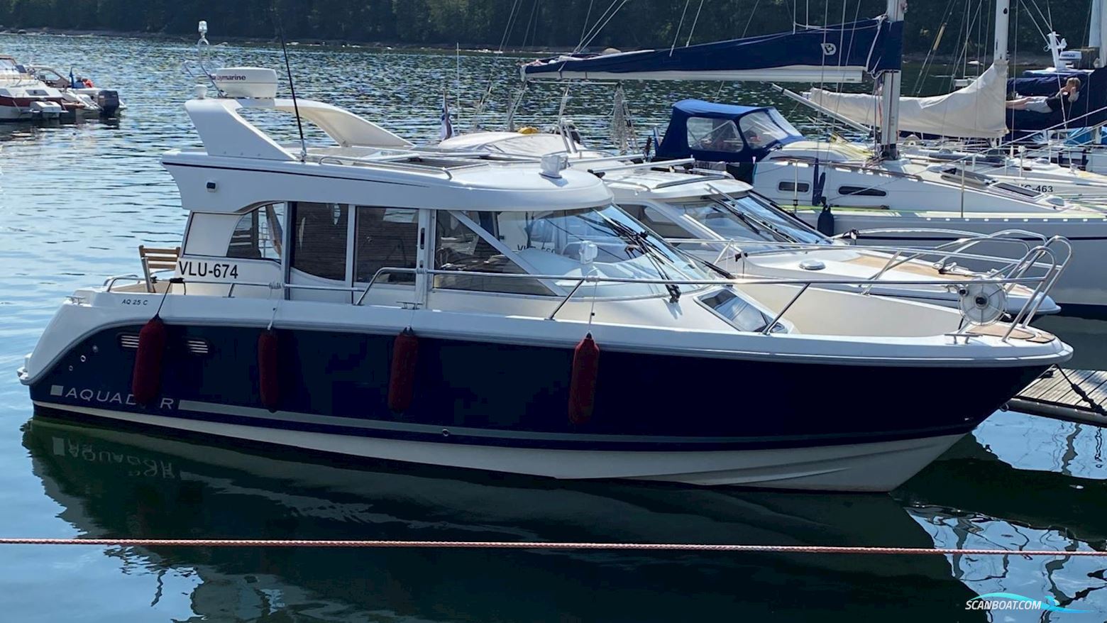 Aquador 25 C Speedbåd 2006, med Volvo Penta D4 motor, Estland