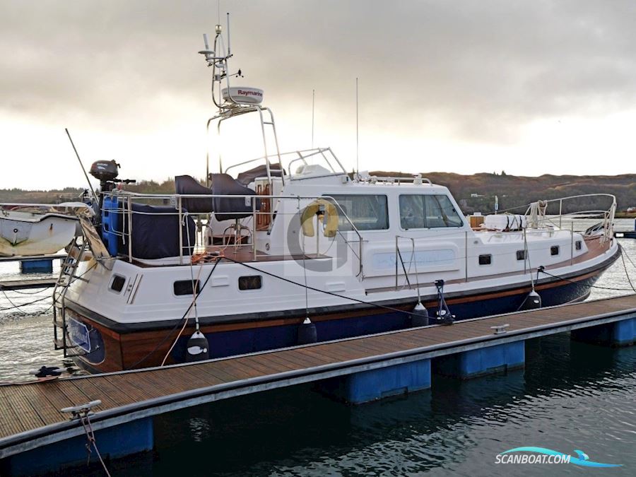 Dale Nelson 38 Aft Cabin Speedbåd 2003, med Yanmar 6LY2-Ste motor, England