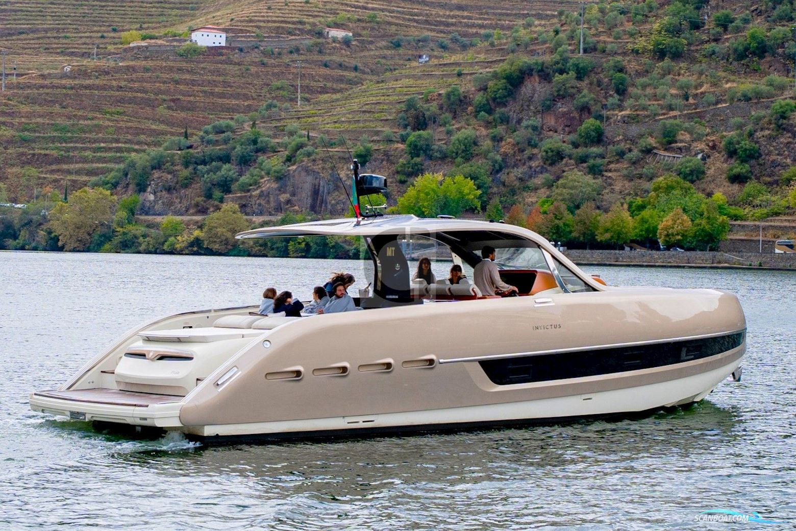 Invictus TT460 Speedbåd 2022, med Volvo Penta D8 Ips-800 motor, Portugal