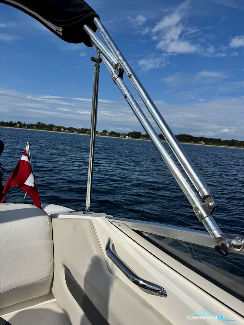 Larson Senza 186 - Bowrider