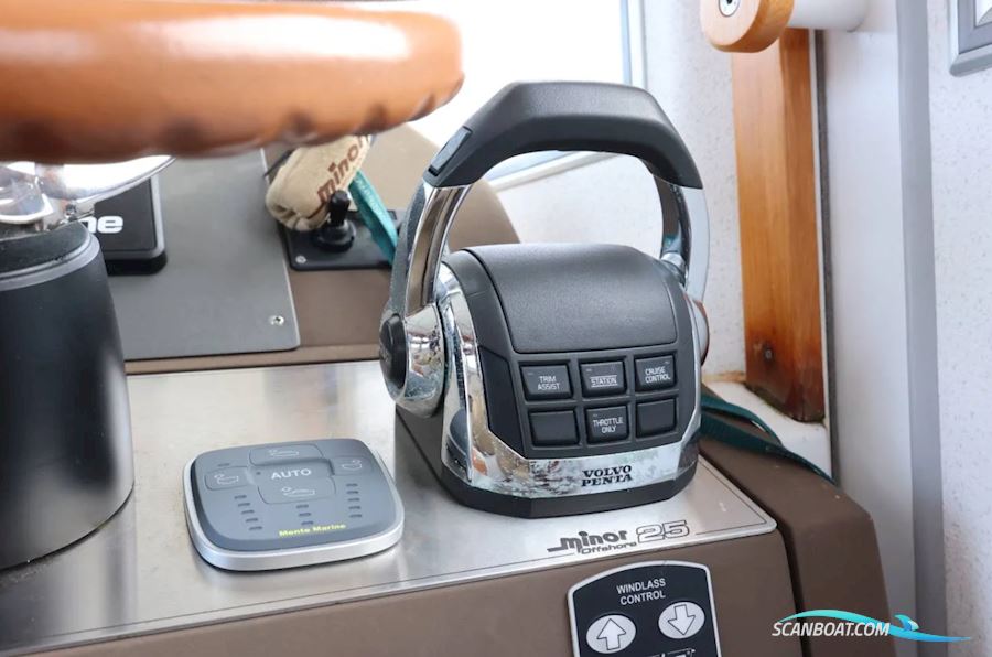 Minor Offshore 25