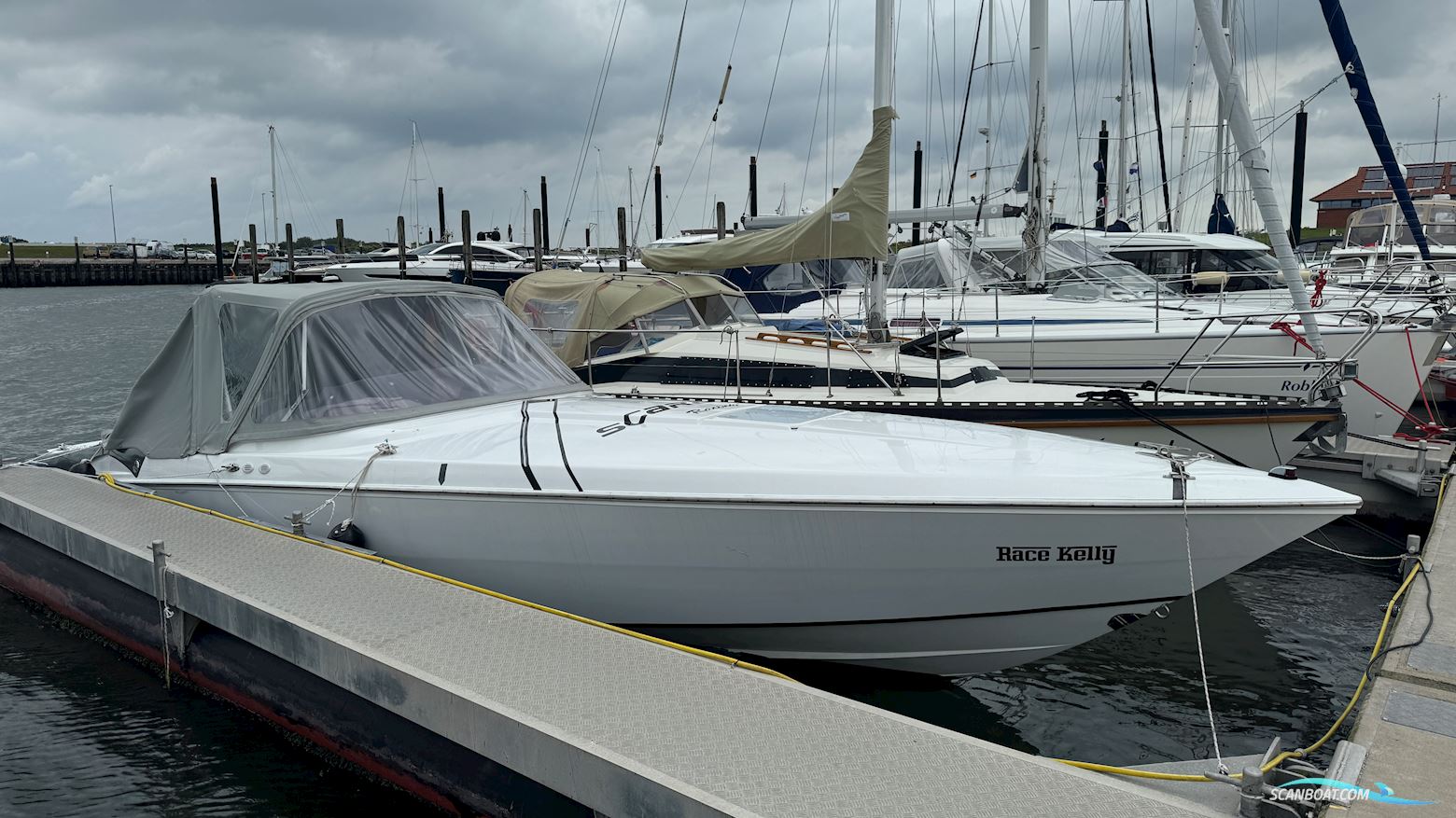 Scarab 33 Avs Speedbåd 2001, med Mercruiser motor, Tyskland
