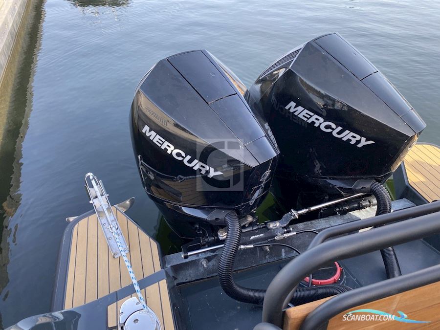 XO Boats Explr 10S+ Front Cabin