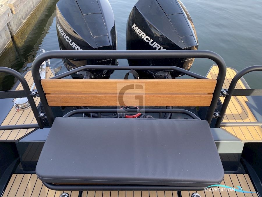 XO Boats Explr 10S+ Front Cabin