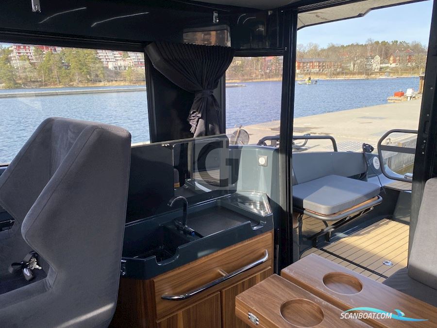 XO Boats Explr 10S+ Front Cabin