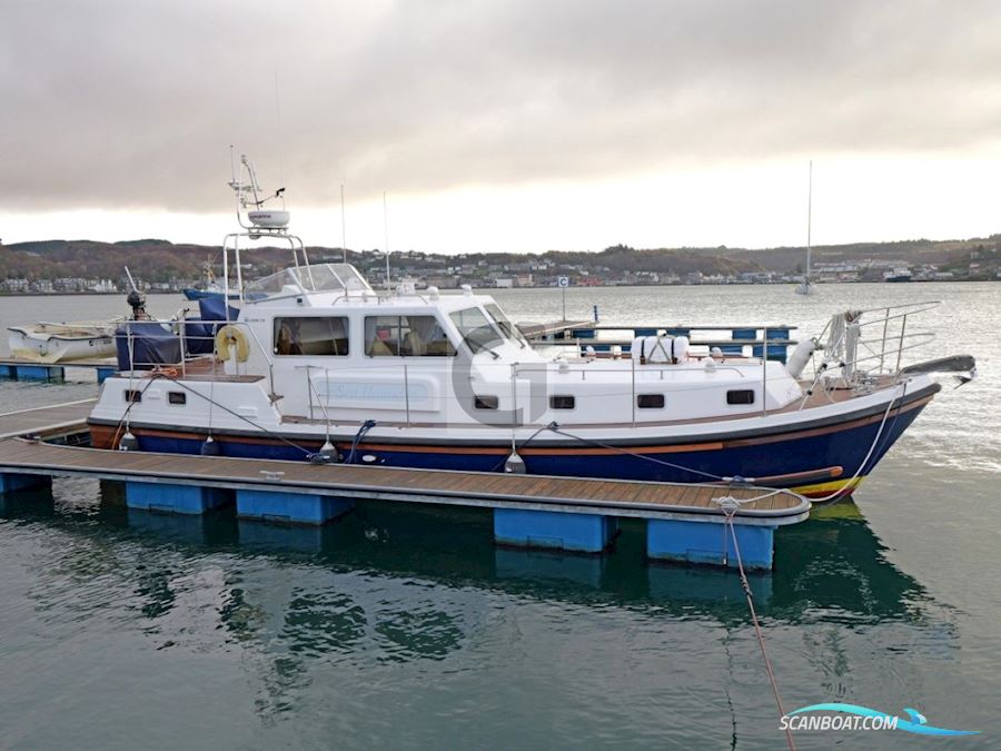 Dale Nelson 38 Aft Cabin