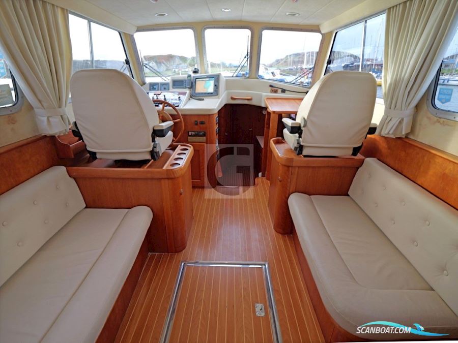 Dale Nelson 38 Aft Cabin