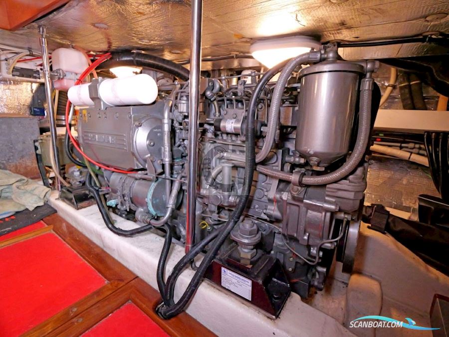 Dale Nelson 38 Aft Cabin