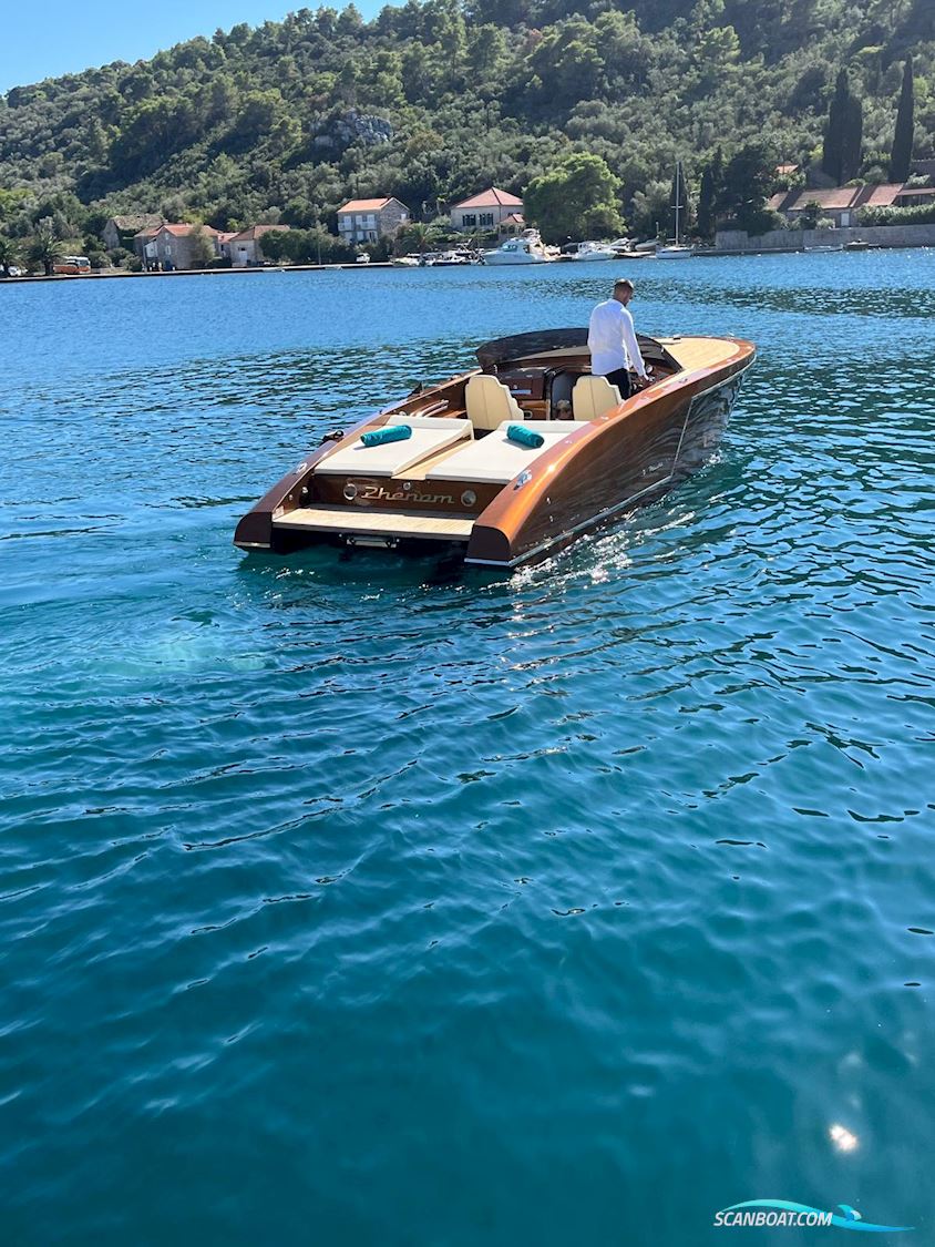 Frauscher 1017GT Sportbåt 2021, med Mercrusier 8.2 Big Block motor, Kroatien