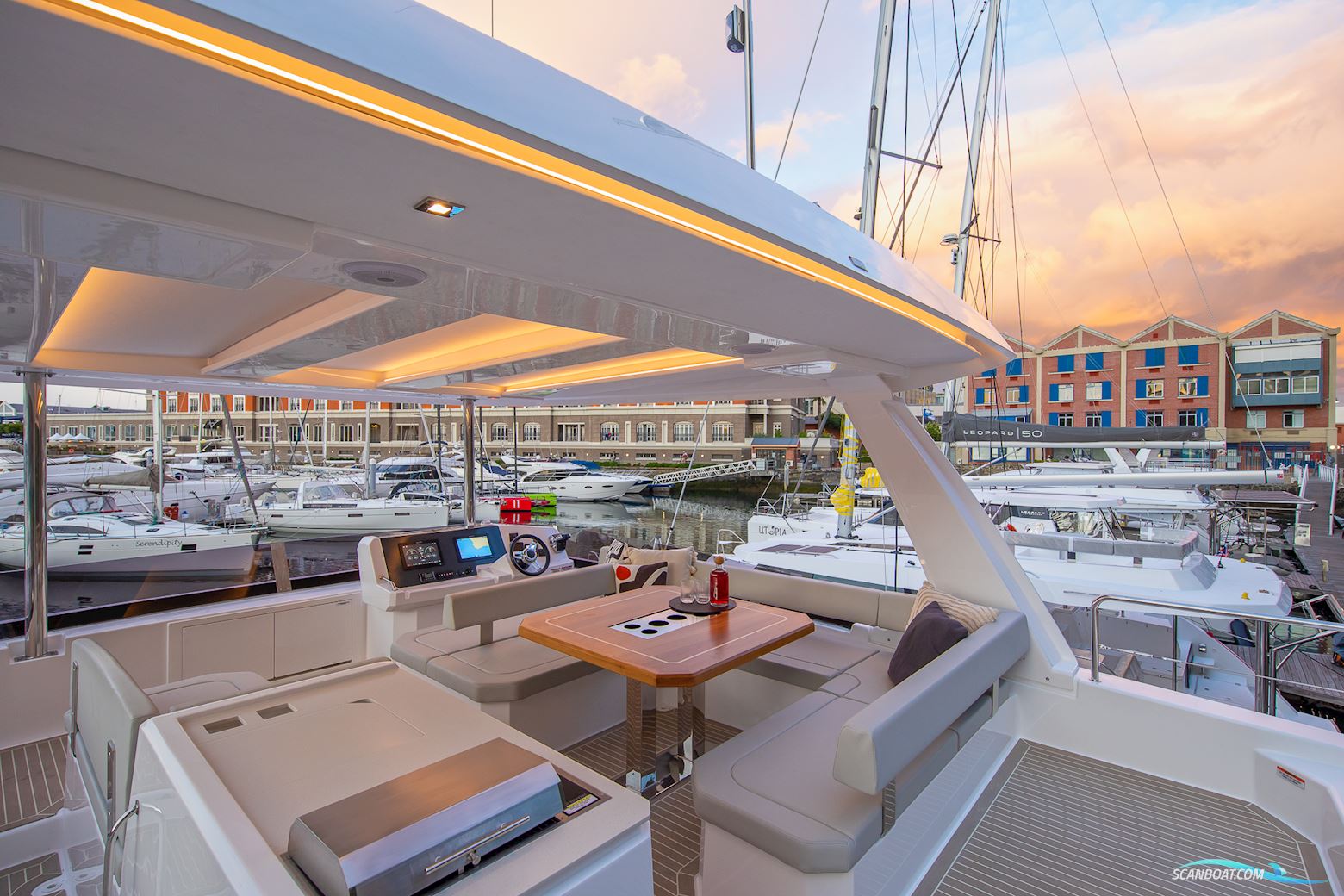 Leopard 40 Powercat