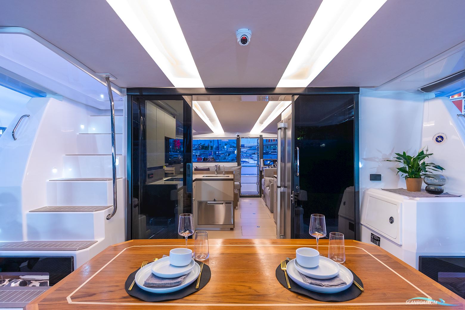 Leopard 40 Powercat
