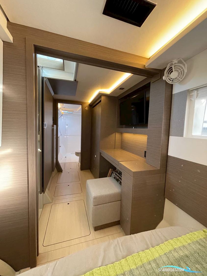 Leopard 40 Powercat