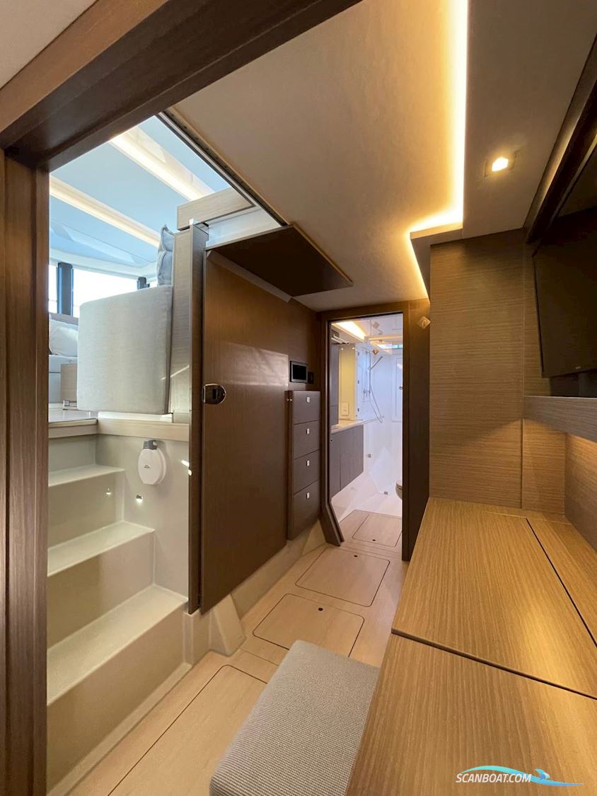 Leopard 40 Powercat
