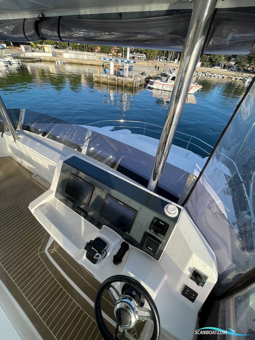 Leopard 40 Powercat
