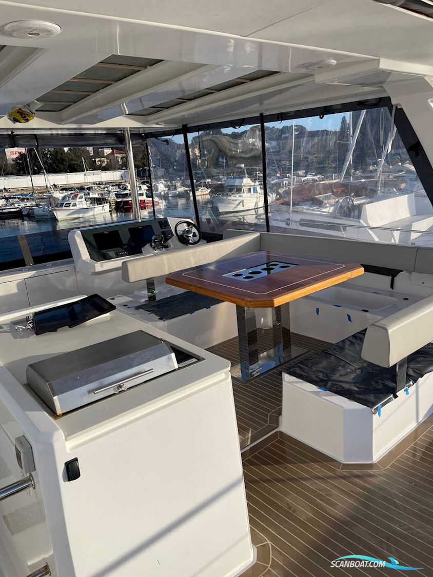 Leopard 40 Powercat