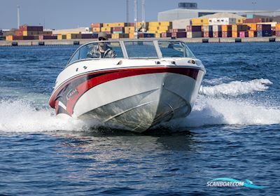 Champion Chase 600 BR Sportboten 2010, met Yamaha 150 motor, Denemarken