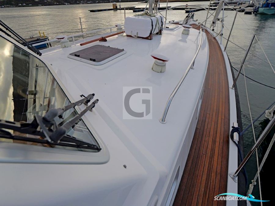 Dale Nelson 38 Aft Cabin