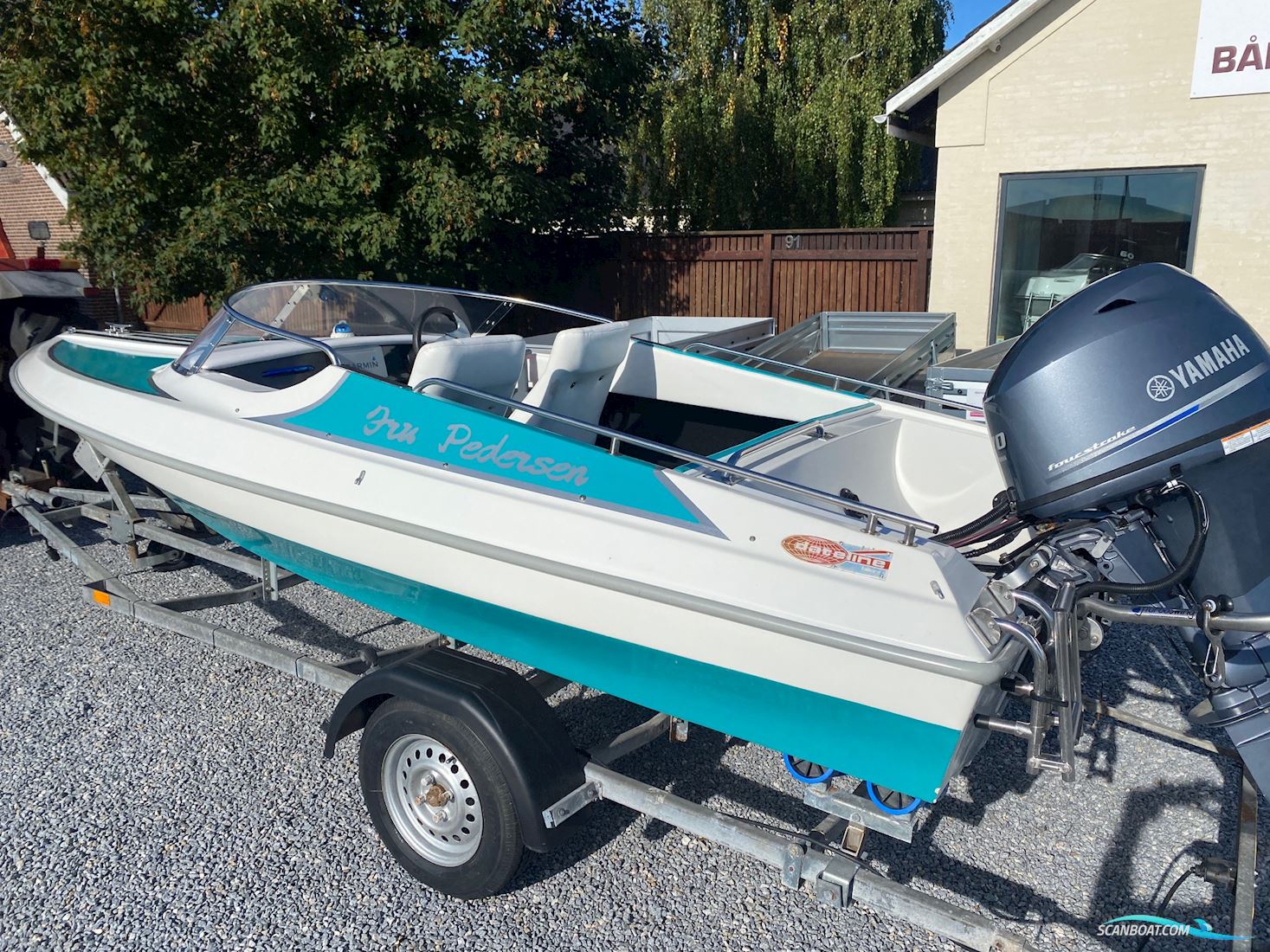 Dateline Bikini Outboard