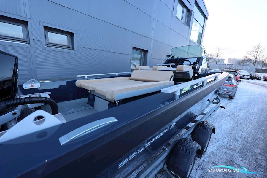 Goldfish 23 Tender Mercury V8 300hk