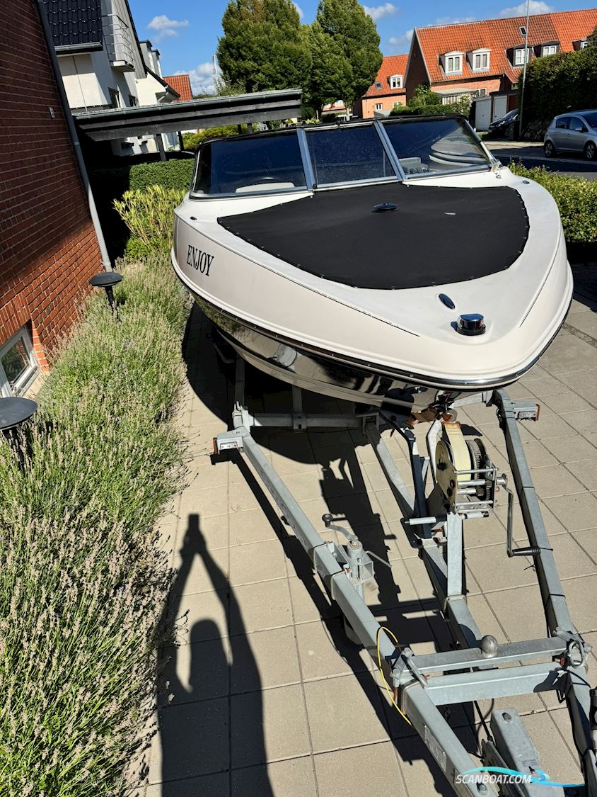 Larson Senza 186 - Bowrider