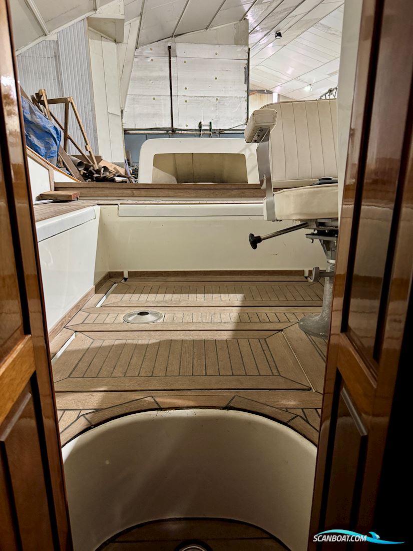 Levi 31 by Elephant Boat Yard