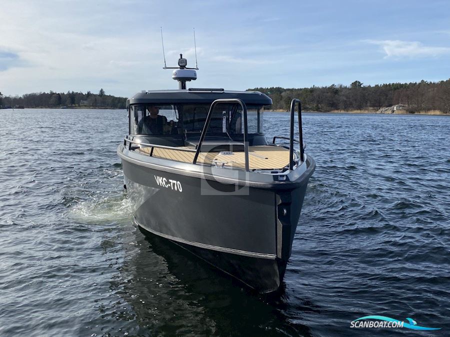 XO Boats Explr 10S+ Front Cabin