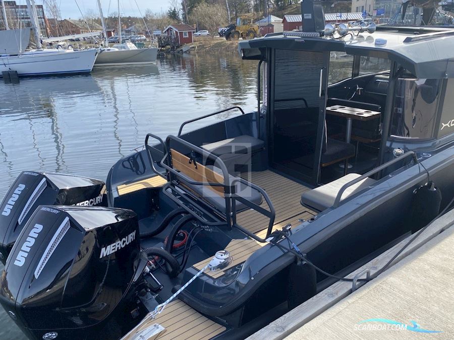 XO Boats Explr 10S+ Front Cabin