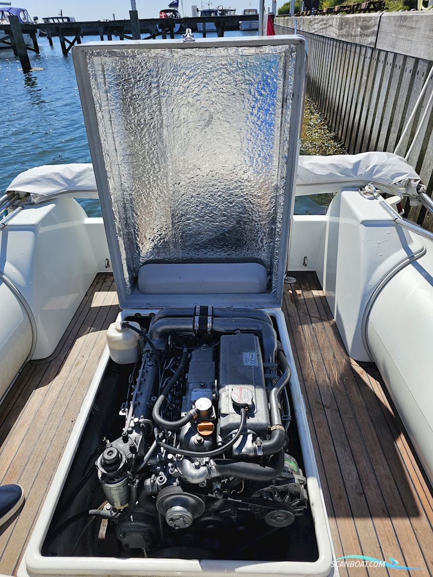 Castoldi JET Tender 18 m. Diesel motor