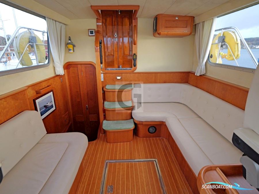 Dale Nelson 38 Aft Cabin