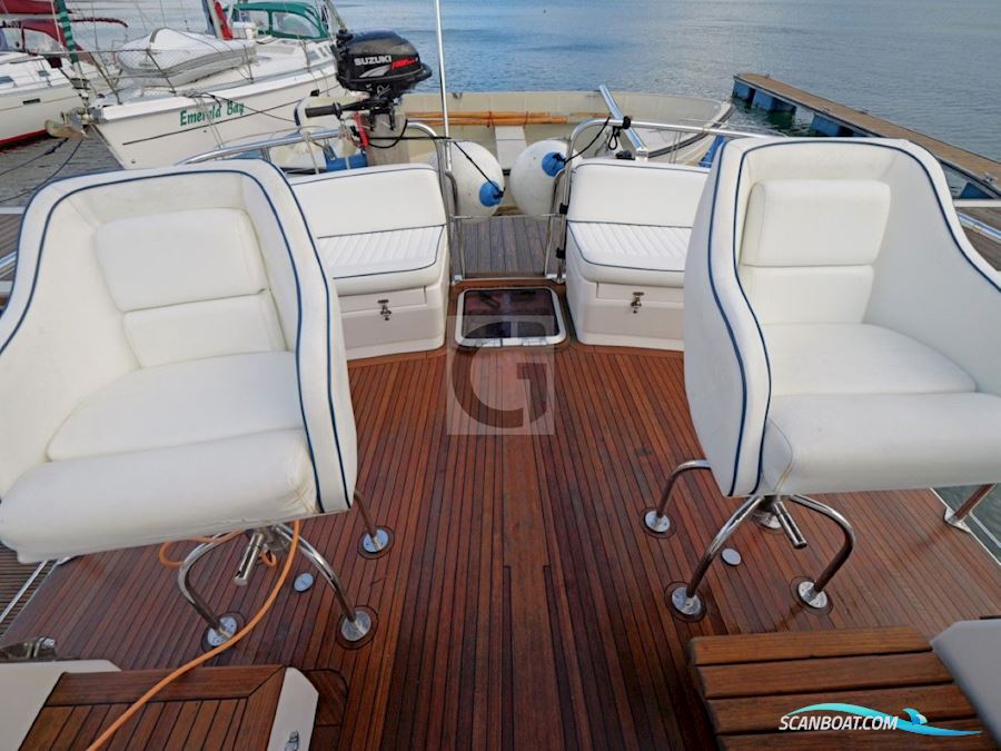 Dale Nelson 38 Aft Cabin