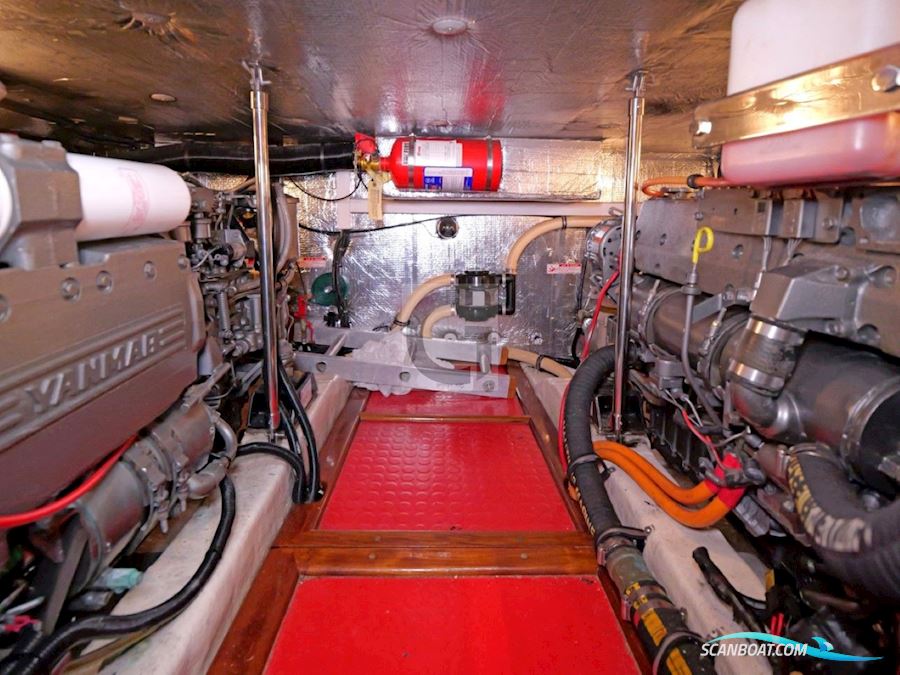 Dale Nelson 38 Aft Cabin