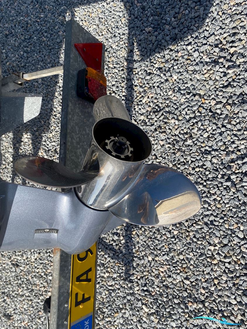 Dateline Bikini Outboard