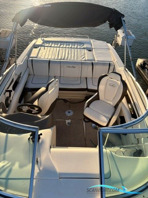 Sea Ray 220 Sun Sport