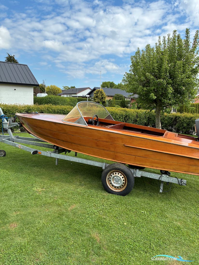 Walsted bådbyggeri Sportsboot 1964, mit Suzuki motor, Dänemark