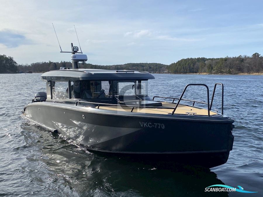 XO Boats Explr 10S+ Front Cabin