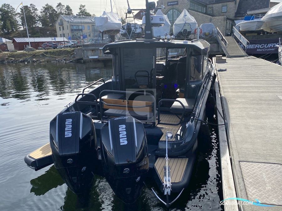 XO Boats Explr 10S+ Front Cabin