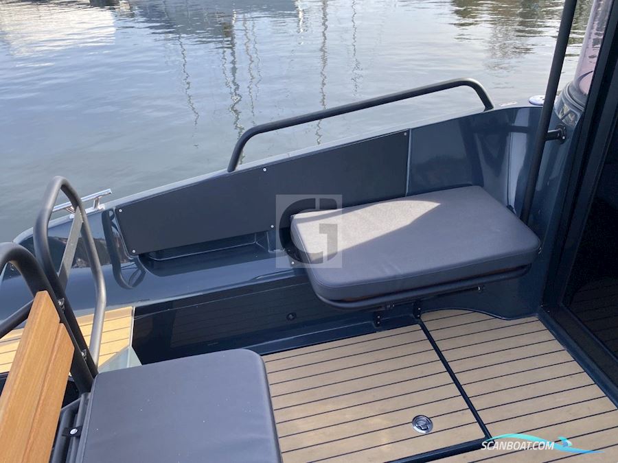 XO Boats Explr 10S+ Front Cabin