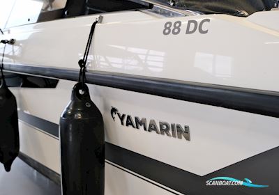 Yamarin 88 DC Premium Editiom Sportsboot 2021, mit Yamaha XTO 375 V8 motor, Dänemark