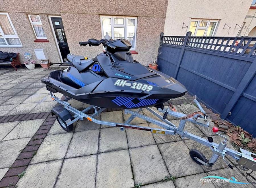 Seadoo Spark Trixx Waterscooters en Jetski 2022, met Rotax 900 ACE-90  motor, Geen landeninfo
