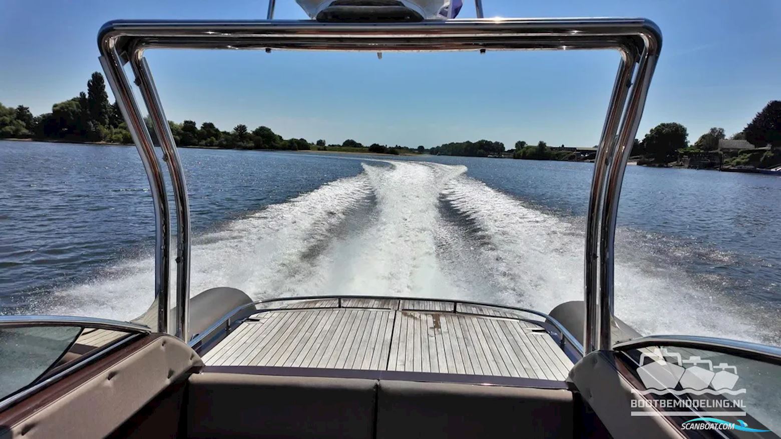 Arctic Blue 35 Cabin