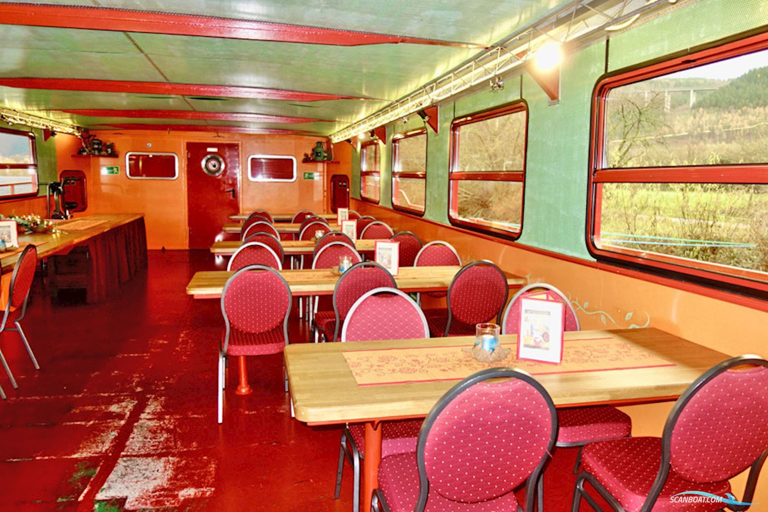 Dagpassagiersschip 200 pers