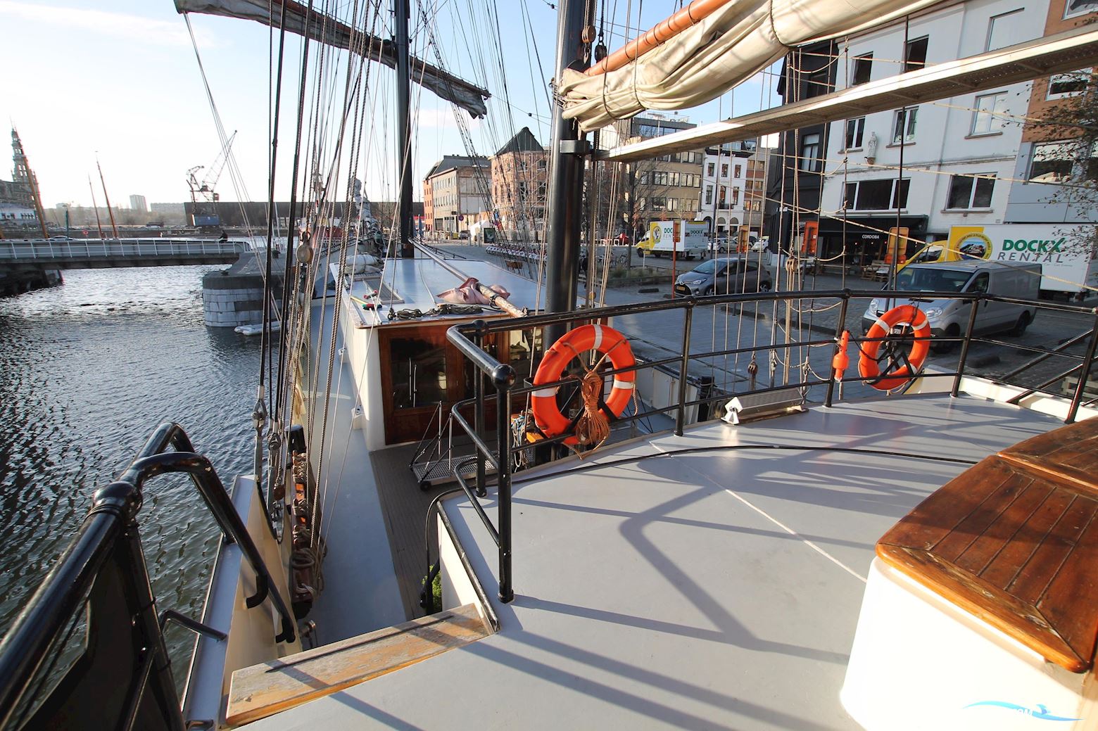 Luxe Clipper Schooner, Barquentine