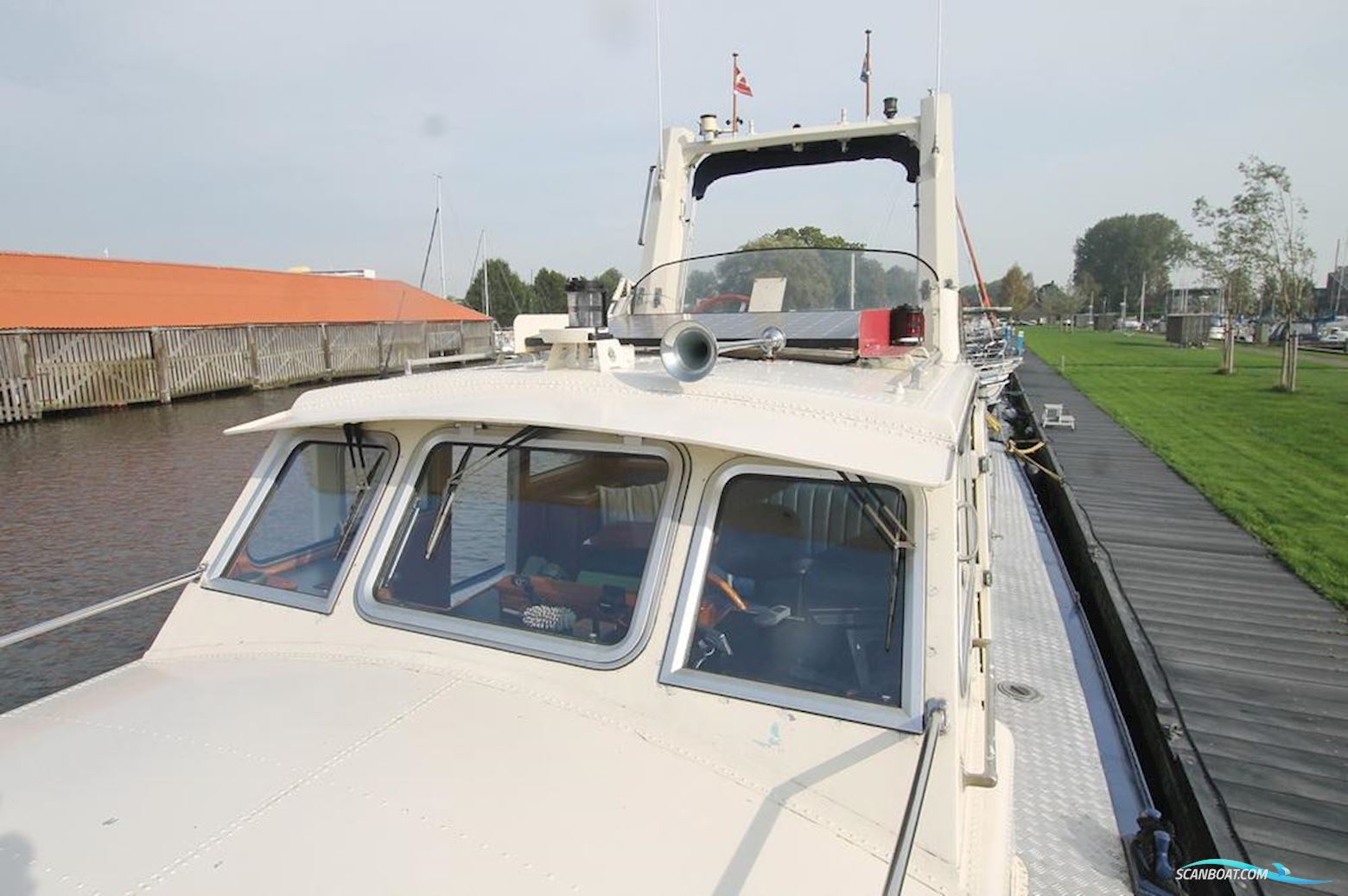 Traditional ex Patrouille Schip