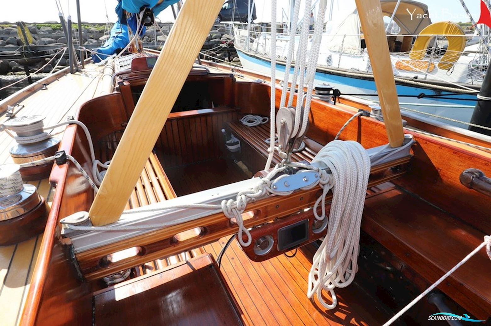10 m R - Classic Yacht